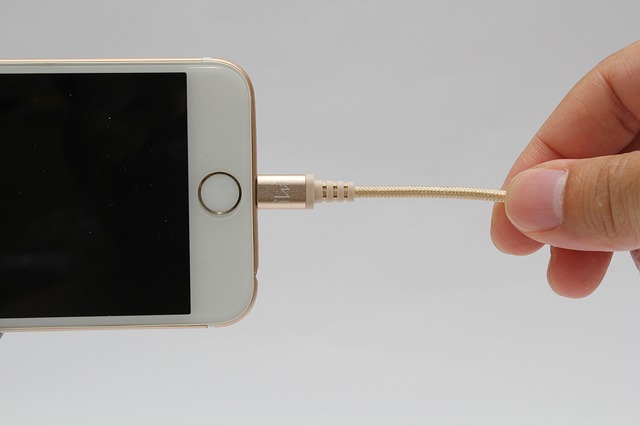iphone-1702711_640